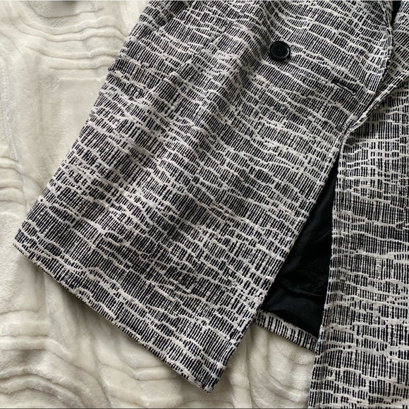 Helene Oversized Coat - XS (can fit a S/M) - Picture 3 of 3